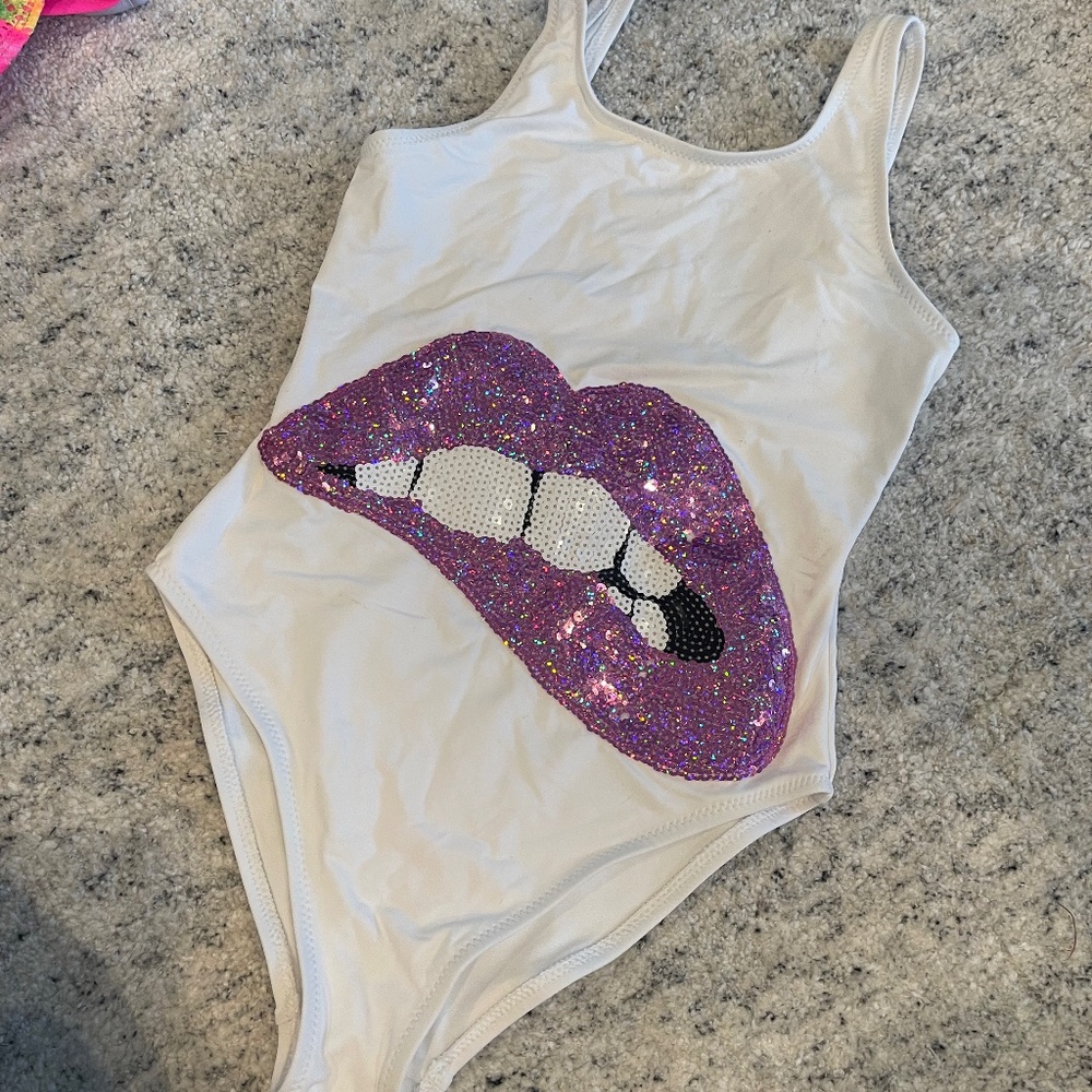 Stella Cove Girls sequin lips bathing suit